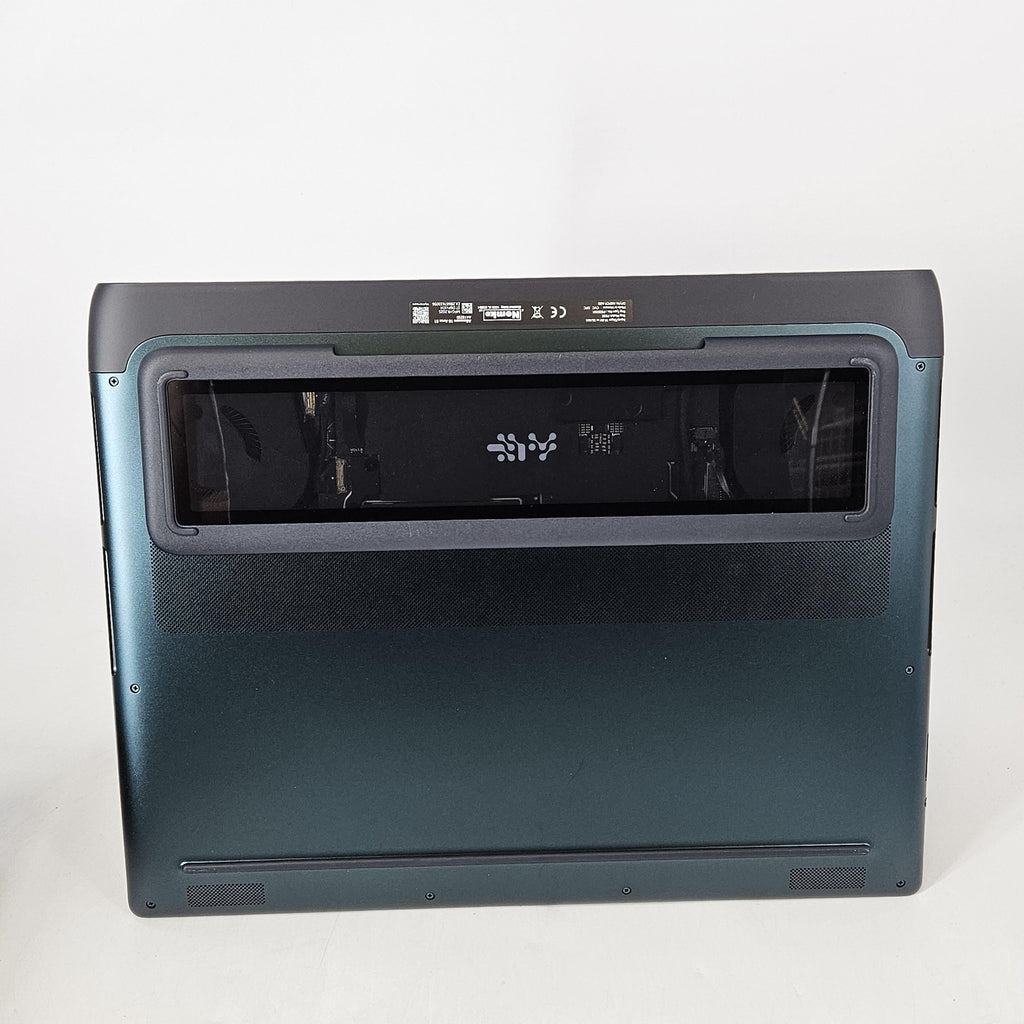 Alienware 18 Area-51 Teal 2.7 GHz Intel Core Ultra 9 Series 2 32GB RAM 2TB Solid State Drive NVIDIA GeForce RTX 5070 Ti 12 GB