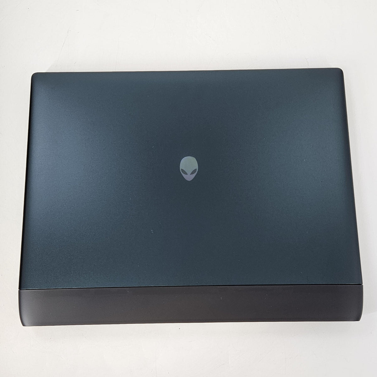 Alienware 18 Area-51 Teal 2.7 GHz Intel Core Ultra 9 Series 2 32GB RAM 2TB Solid State Drive NVIDIA GeForce RTX 5070 Ti 12 GB