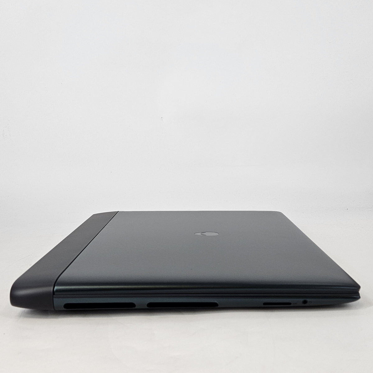 Alienware 18 Area-51 Teal 2.7 GHz Intel Core Ultra 9 Series 2 32GB RAM 2TB Solid State Drive NVIDIA GeForce RTX 5070 Ti 12 GB