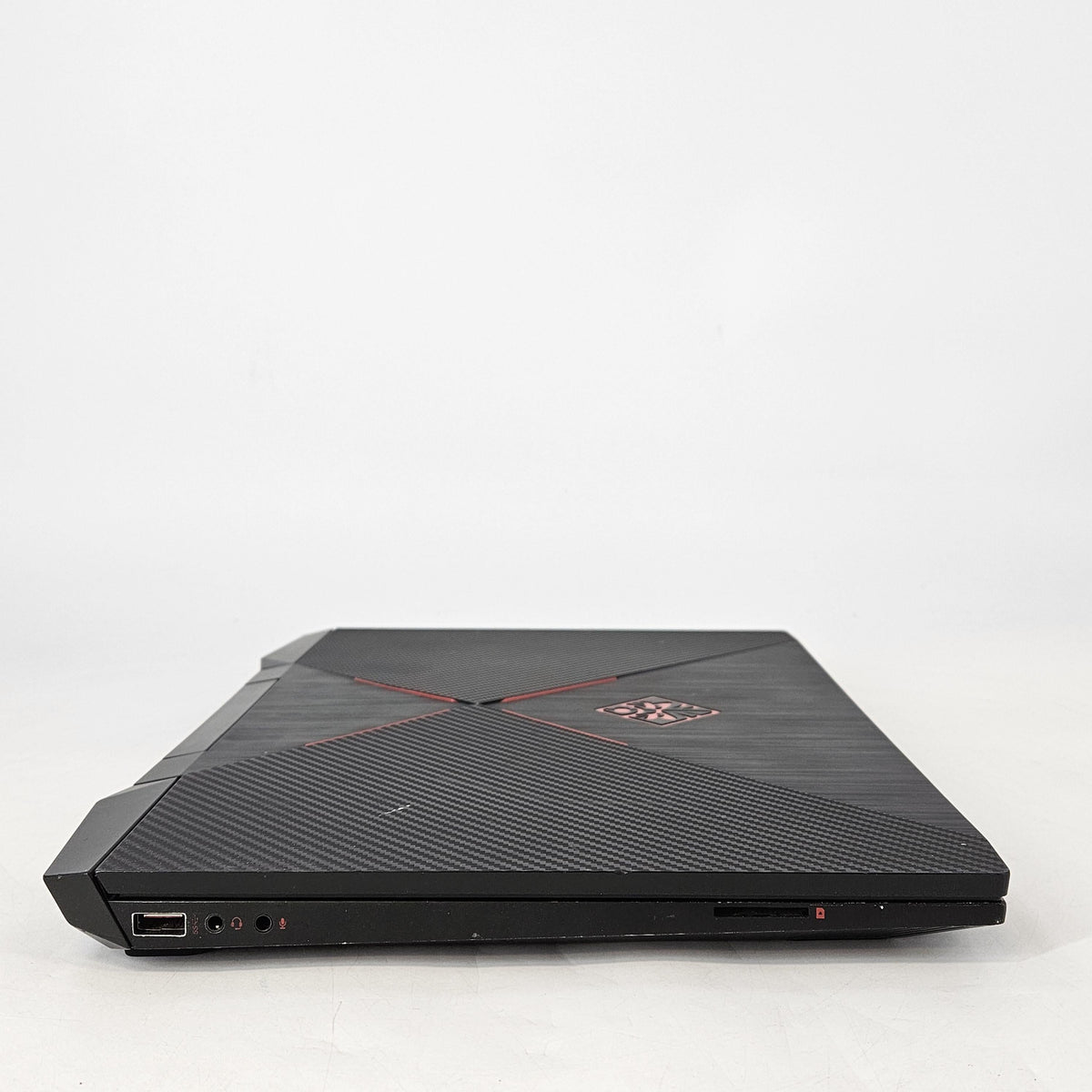 HP Omen 15 Black 2.6 GHz Intel Core i7 9th Gen. 16GB RAM 256GB Solid State Drive NVIDIA GeForce GTX 1650 4 GB
