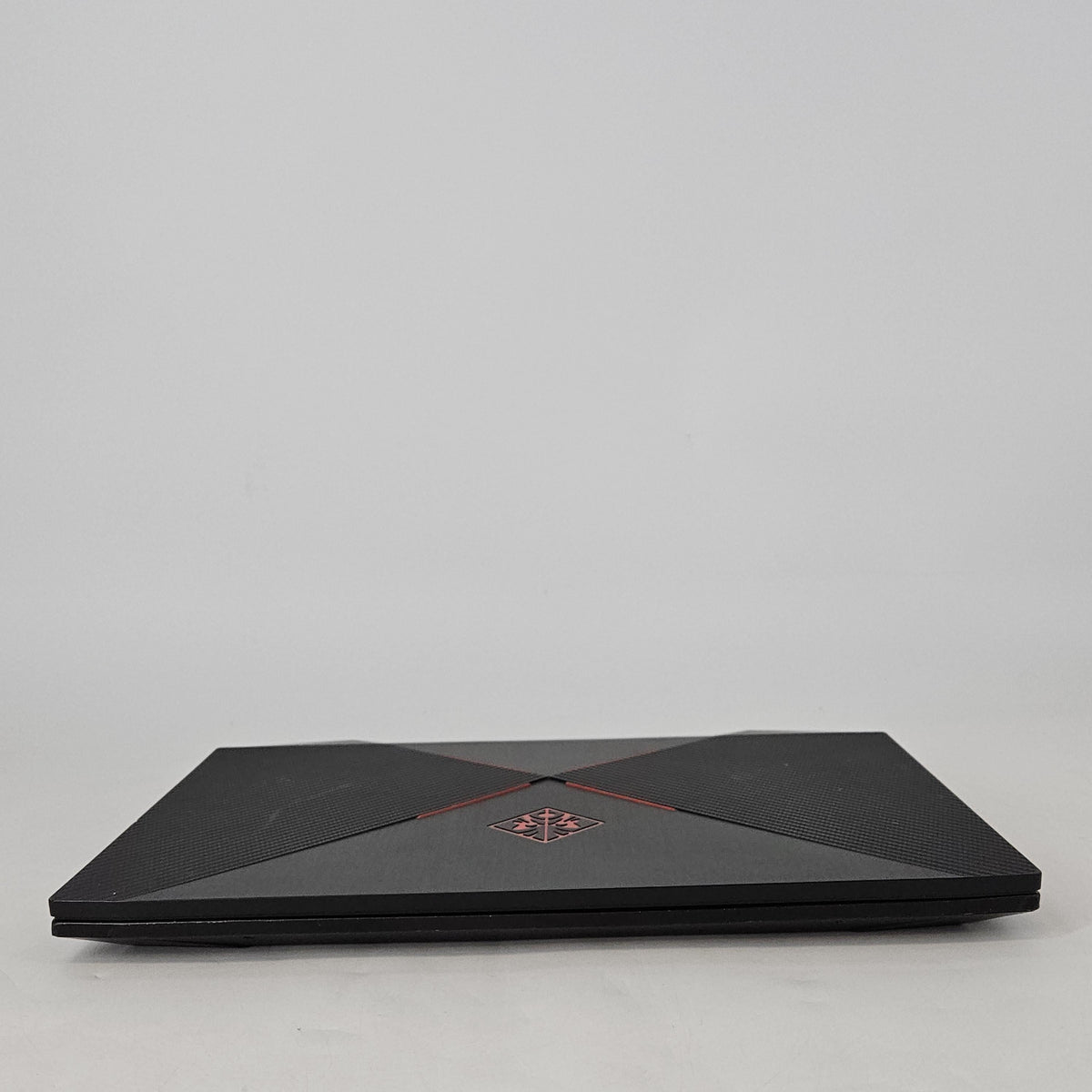 HP Omen 15 Black 2.6 GHz Intel Core i7 9th Gen. 16GB RAM 256GB Solid State Drive NVIDIA GeForce GTX 1650 4 GB