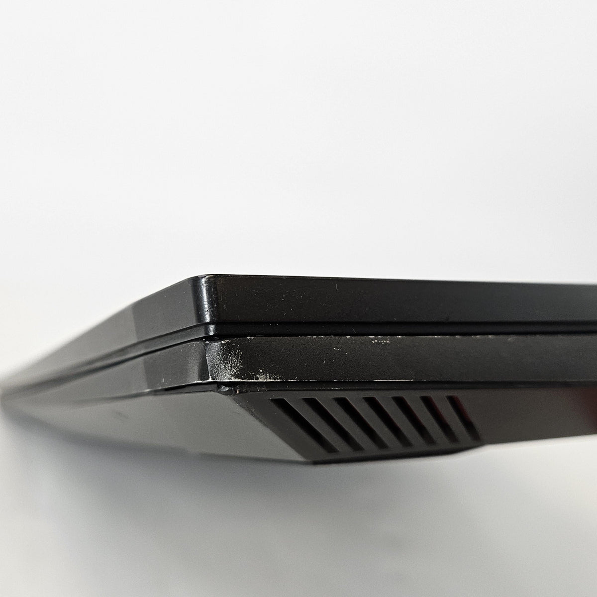 HP Omen 15 Black 2.6 GHz Intel Core i7 9th Gen. 16GB RAM 256GB Solid State Drive NVIDIA GeForce GTX 1650 4 GB