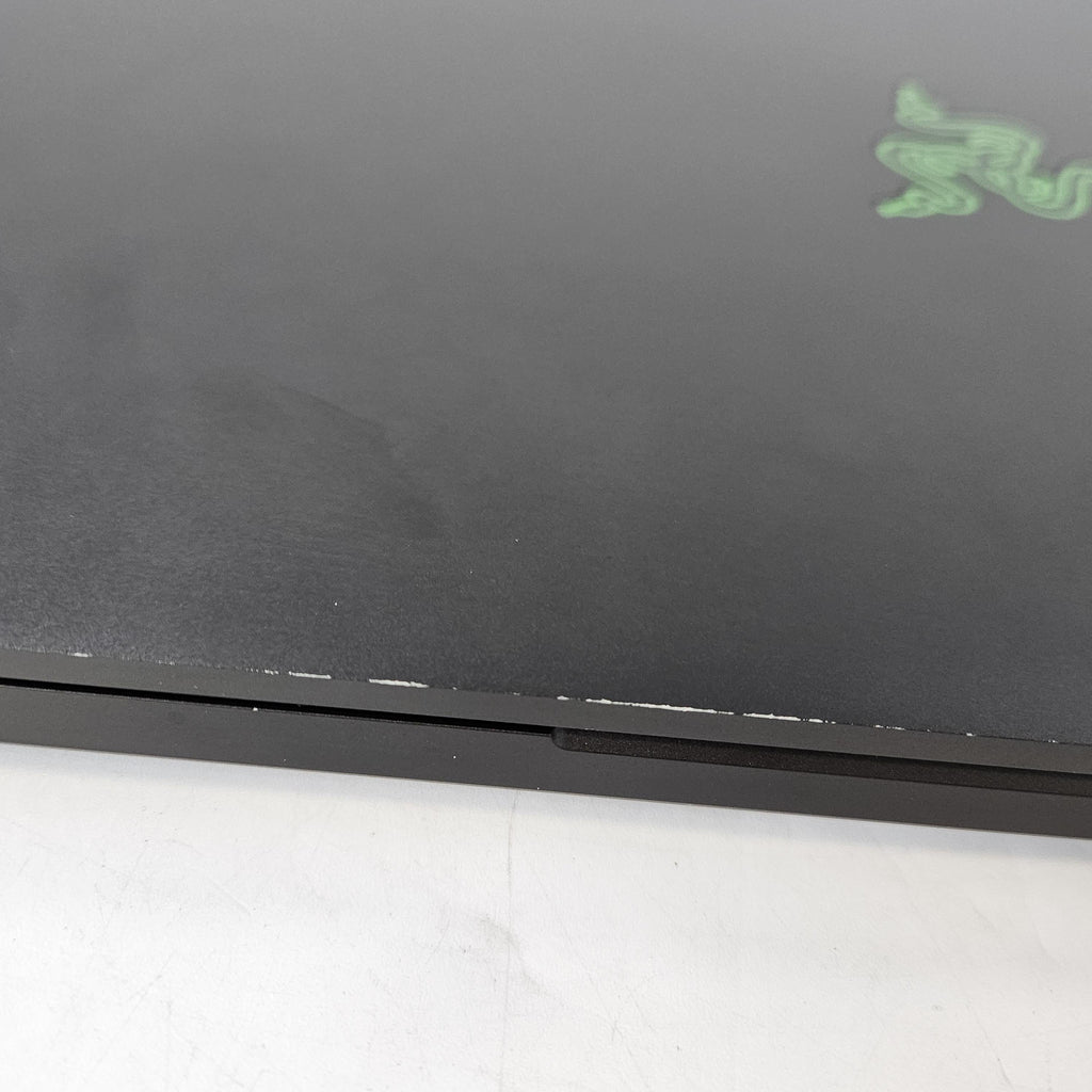 Razer Blade 15 Base 2018 Black 2.2 GHz Intel Core i7 8th Gen. 16GB RAM 256GB Solid State Drive 2TB Hard Disk Drive NVIDIA GeForce GTX 1060 6 GB