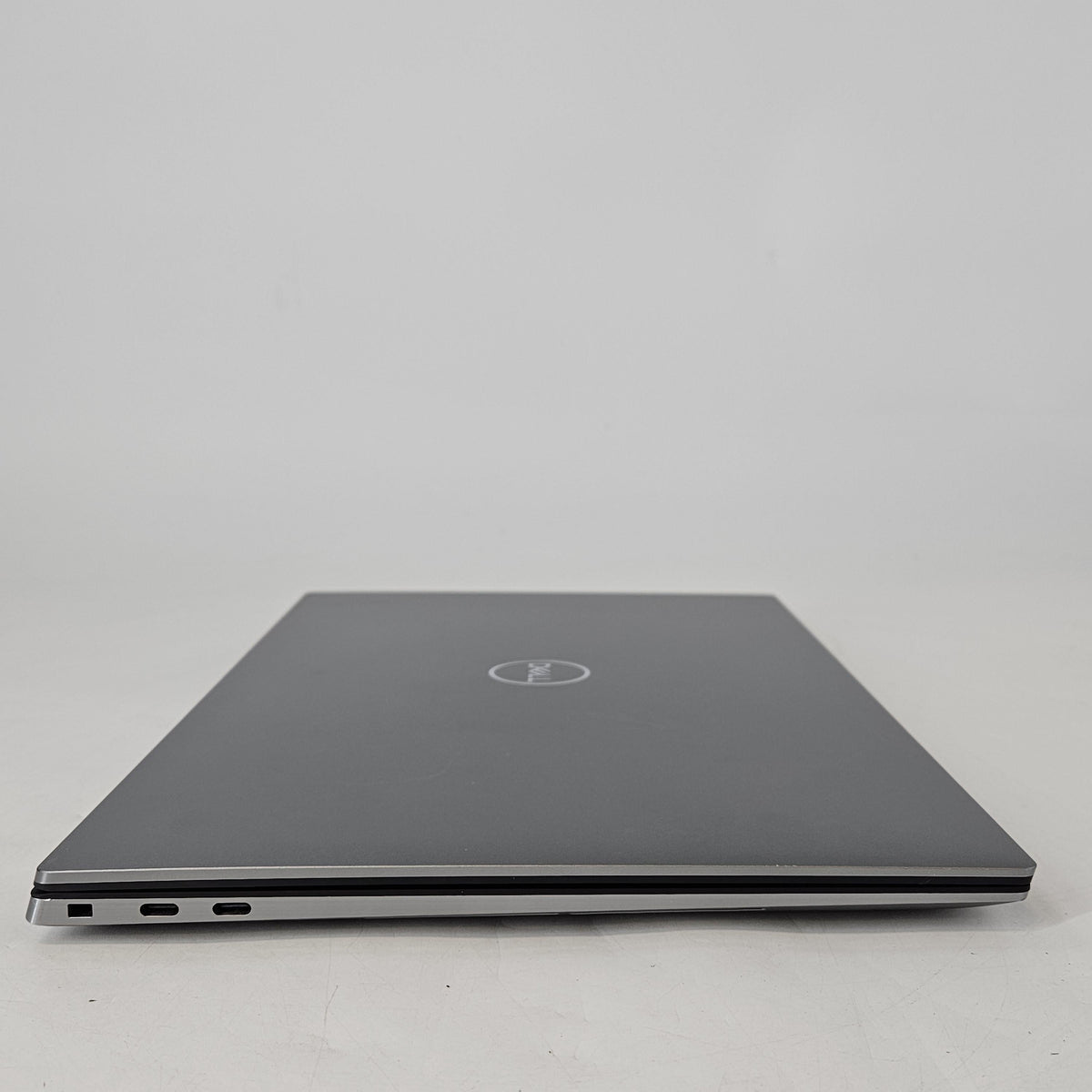 Precision 5560 15.6 Gray 2.5 GHz Intel Core i7 11th Gen. 64GB RAM 2TB Solid State Drive NVIDIA RTX A2000 4 GB