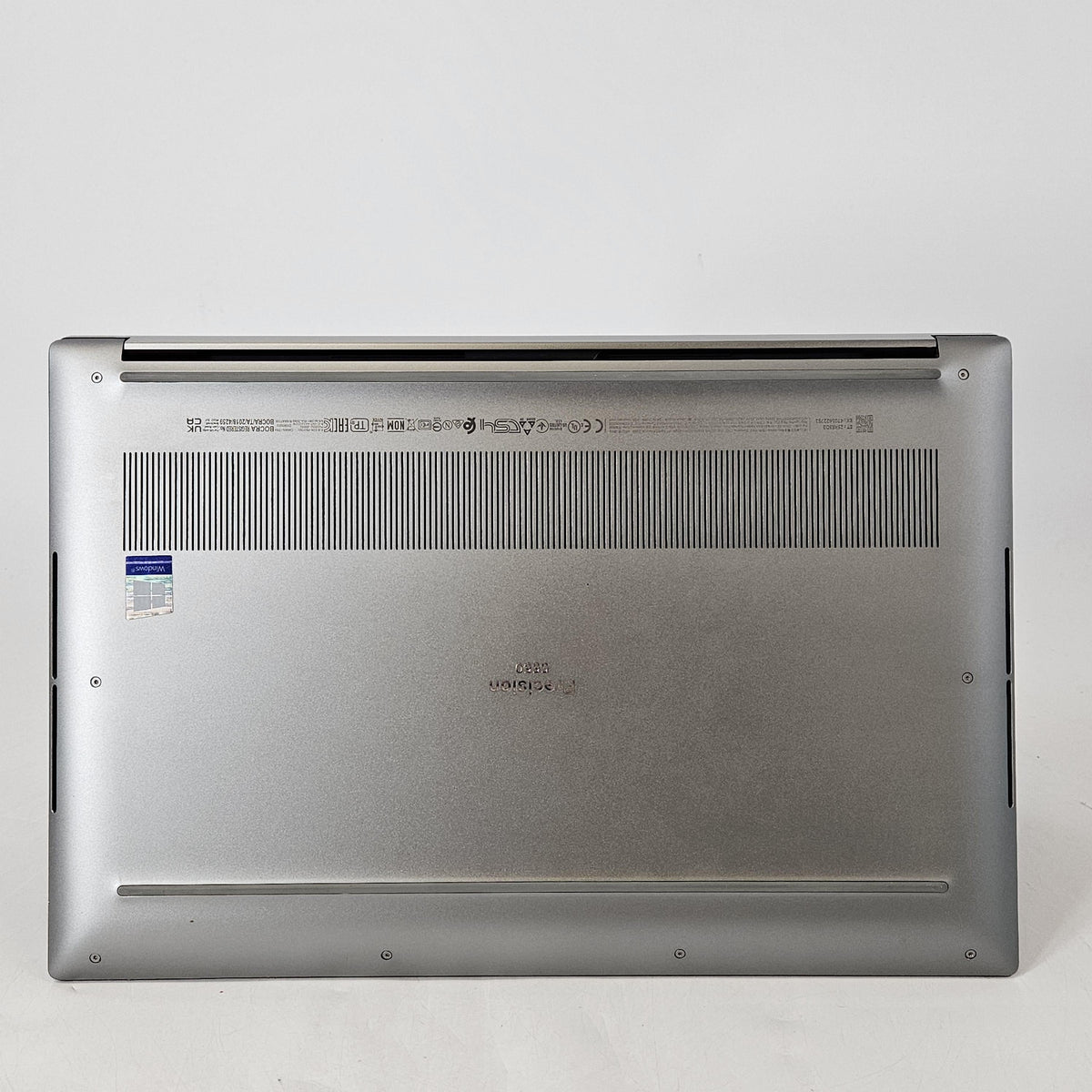 Dell Precision 5550 15.6 Gray 2.6 GHz Intel Core i7 10th Gen. 64GB RAM 512GB Solid State Drive NVIDIA Quadro T1000 4 GB