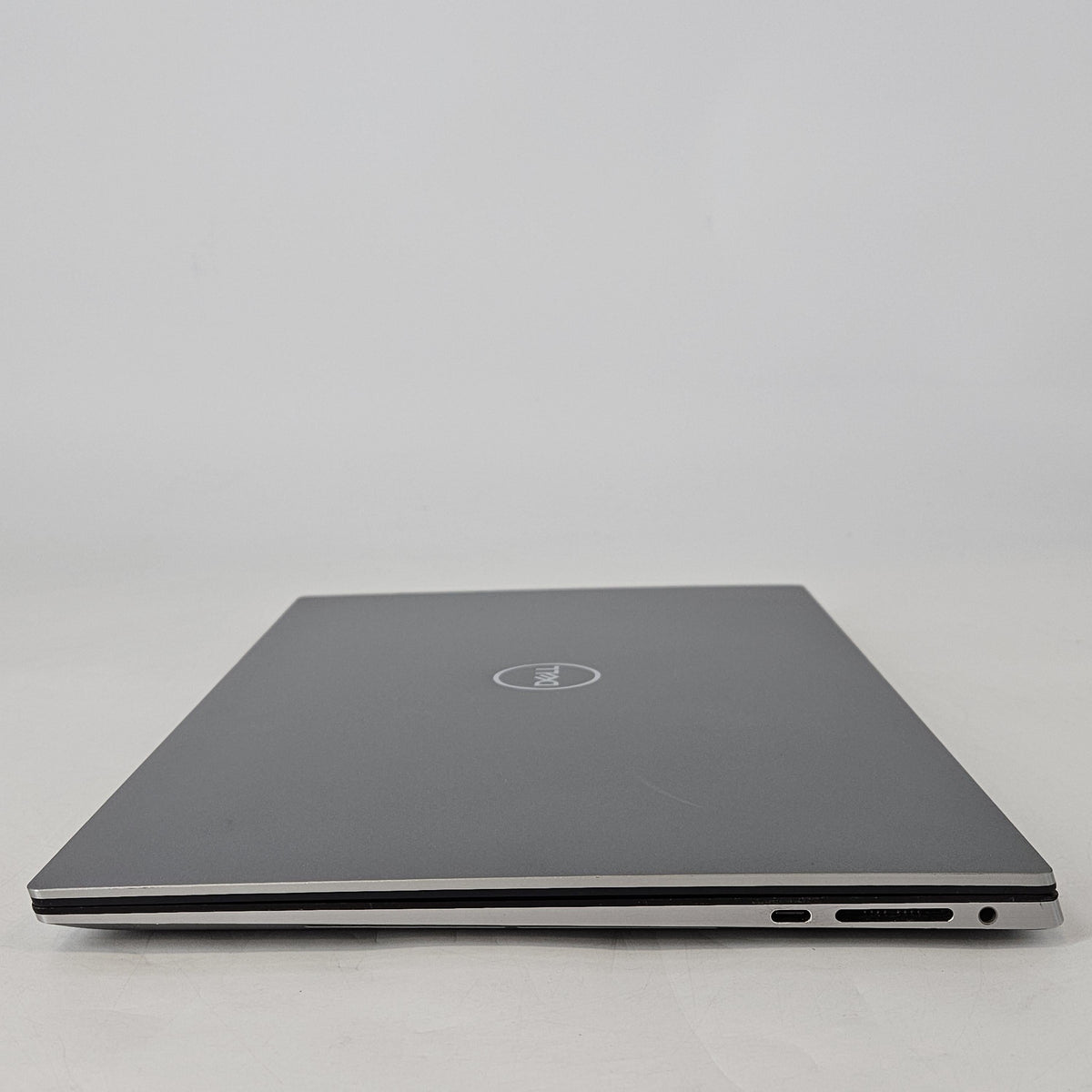 Dell Precision 5550 15.6 Gray 2.6 GHz Intel Core i7 10th Gen. 64GB RAM 512GB Solid State Drive NVIDIA Quadro T1000 4 GB