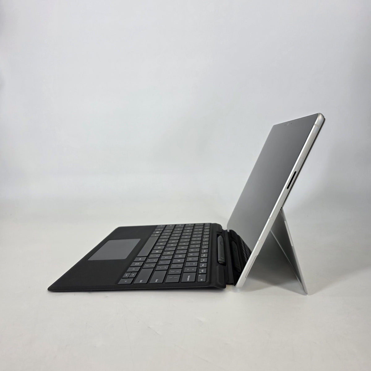 Microsoft Surface Pro 9 13 Platinum Unlocked 3.0 GHz Microsoft SQ3 Processor 16GB RAM 256GB Solid State Drive