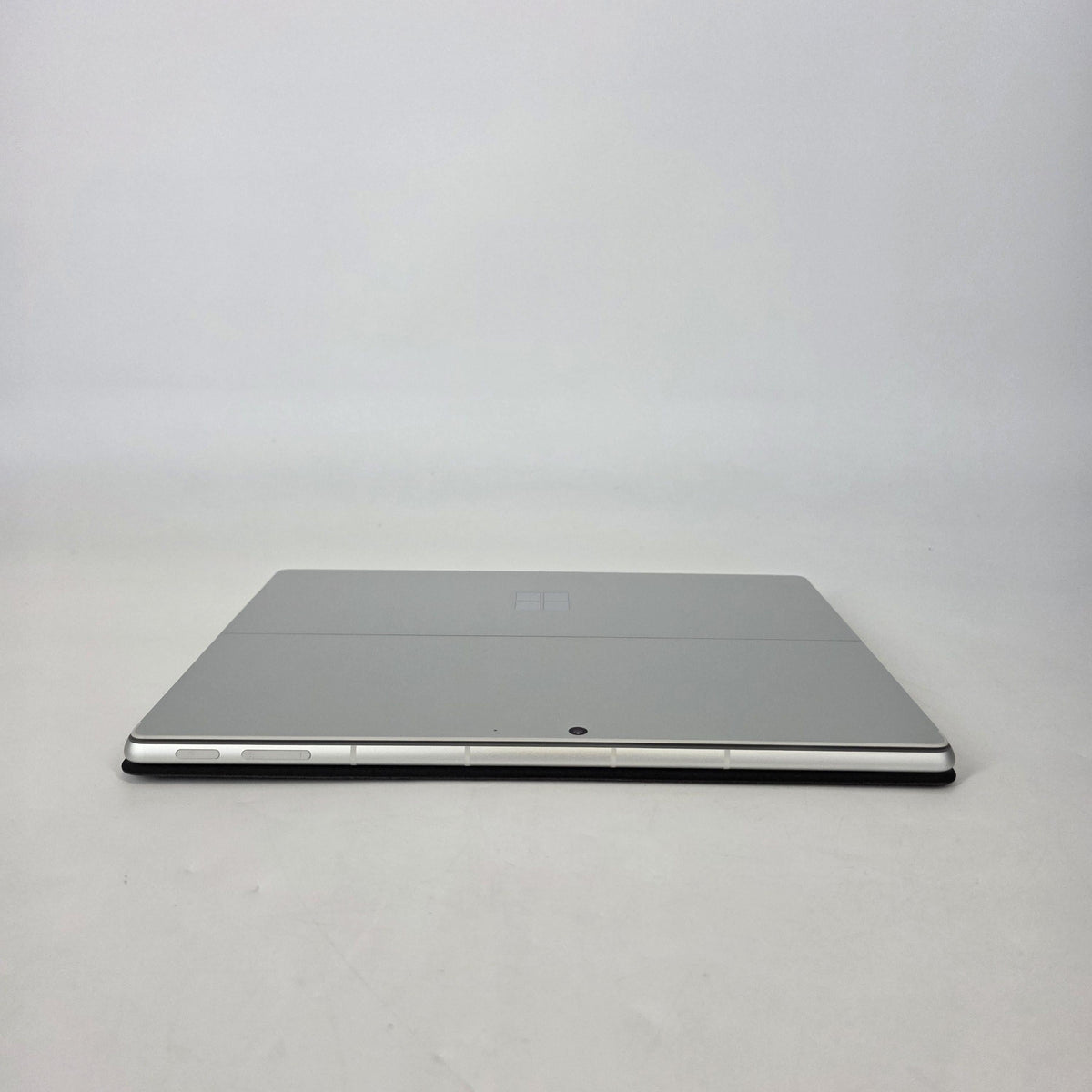 Microsoft Surface Pro 9 13 Platinum Unlocked 3.0 GHz Microsoft SQ3 Processor 16GB RAM 256GB Solid State Drive