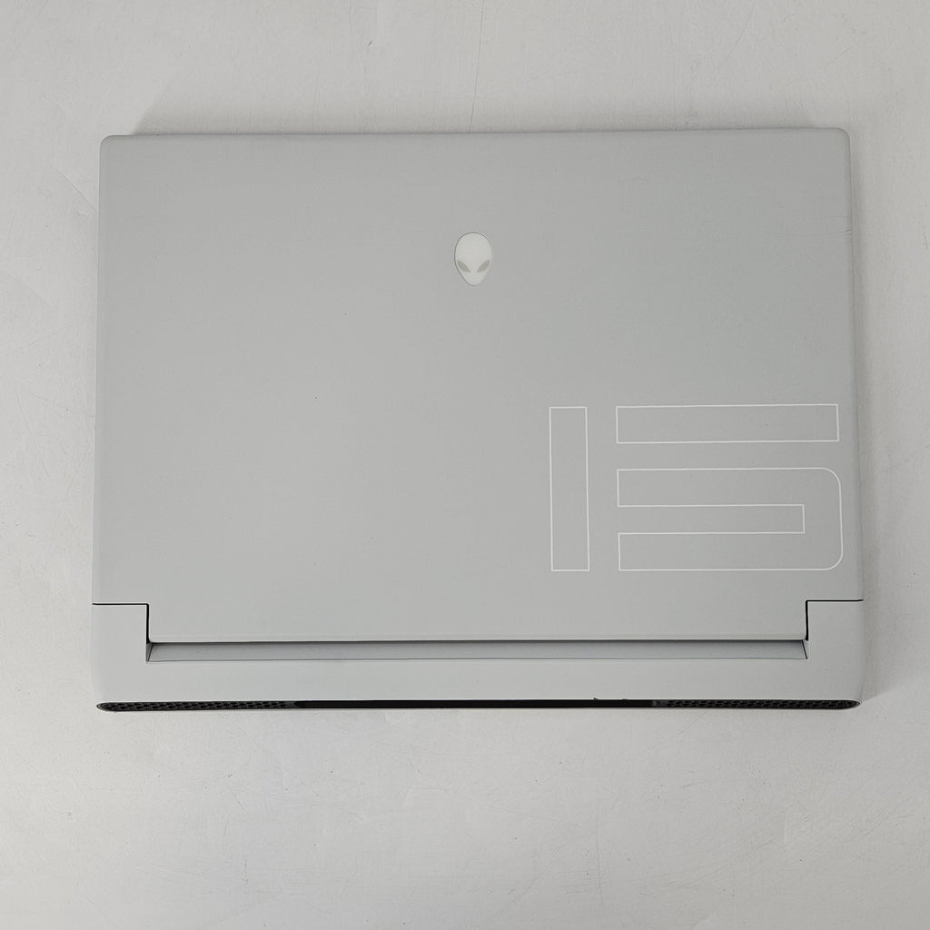 Dell Alienware X15 R1 White 2.5 GHz Intel Core i9 11th Gen. 32GB RAM 1TB Solid State Drive NVIDIA GeForce RTX 3070 8 GB