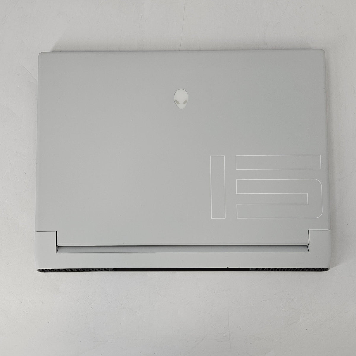 Dell Alienware X15 R1 White 2.5 GHz Intel Core i9 11th Gen. 32GB RAM 1TB Solid State Drive NVIDIA GeForce RTX 3070 8 GB