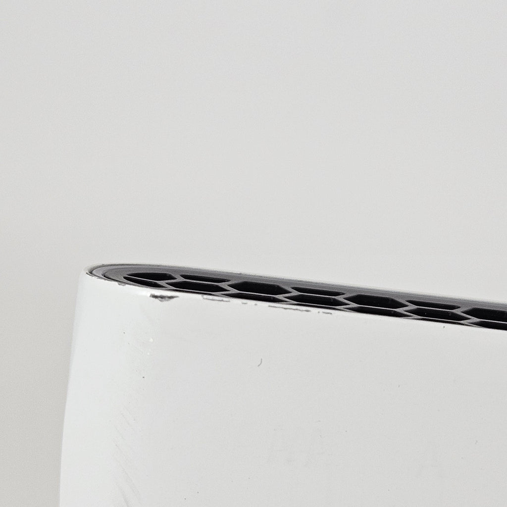 Dell Alienware X17 R2 White 2.5 GHz Intel Core i9 12th Gen. 32GB RAM 1TB Solid State Drive NVIDIA GeForce RTX 3080 Ti 16 GB