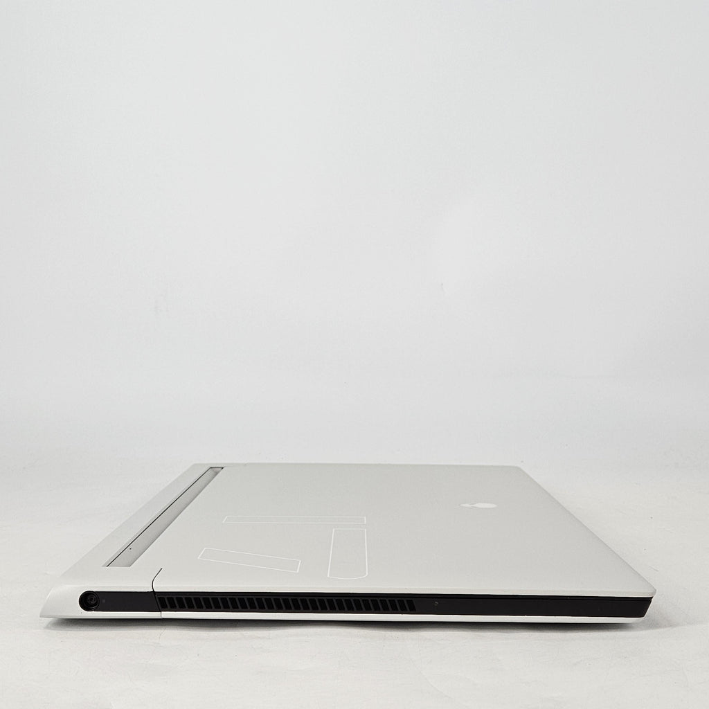 Dell Alienware X17 R2 White 2.5 GHz Intel Core i9 12th Gen. 32GB RAM 1TB Solid State Drive NVIDIA GeForce RTX 3080 Ti 16 GB