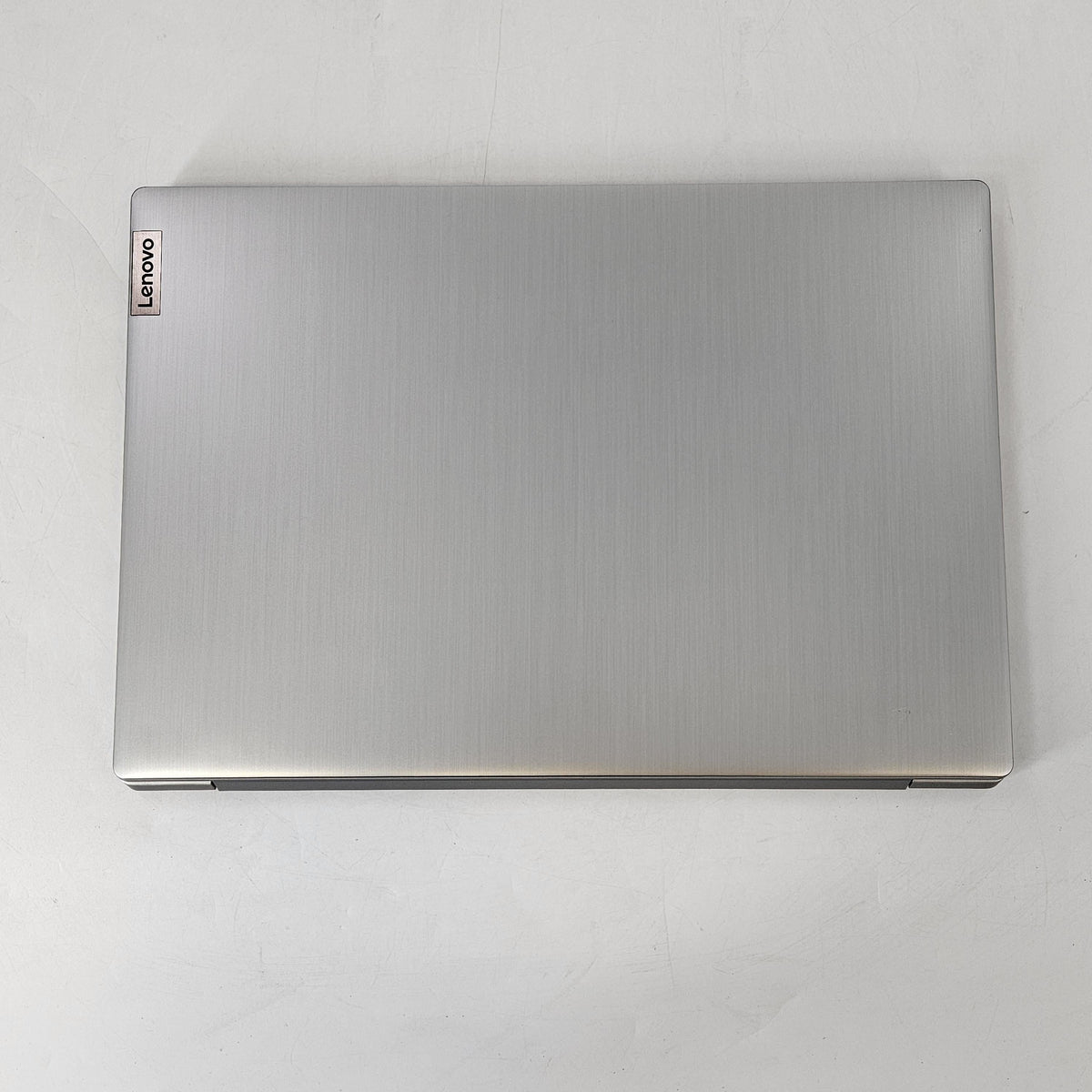 Lenovo IdeaPad 3i 15.6 Silver 1.2 GHz Intel Core i3 10th Gen. 8GB RAM 256GB Solid State Drive