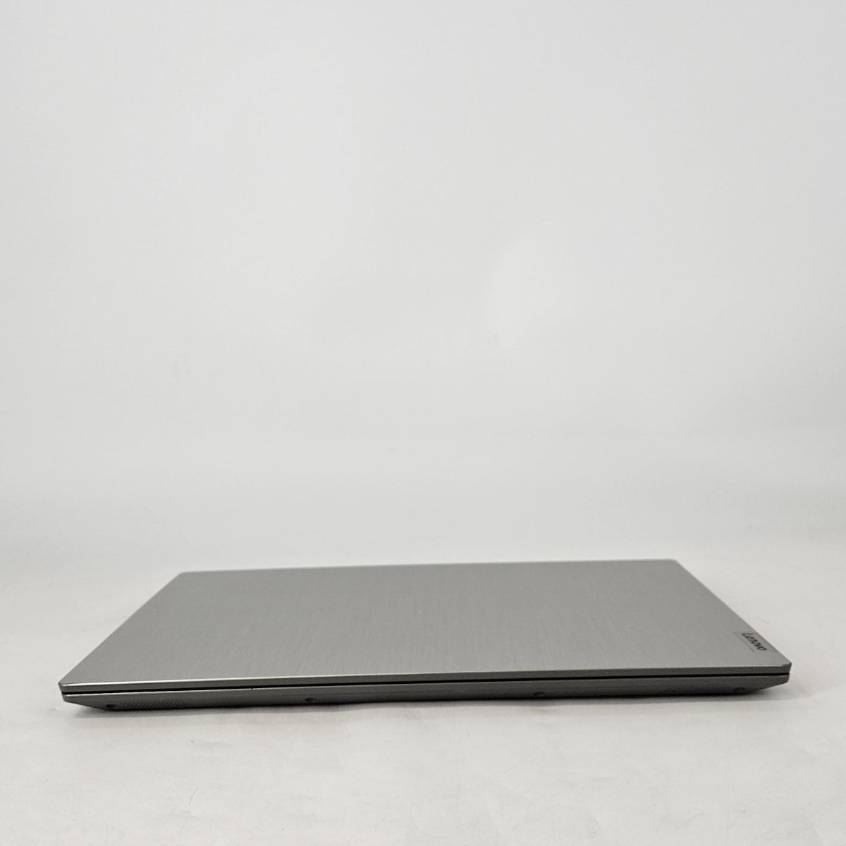 Lenovo IdeaPad 3i 15.6 Silver 1.2 GHz Intel Core i3 10th Gen. 8GB RAM 256GB Solid State Drive