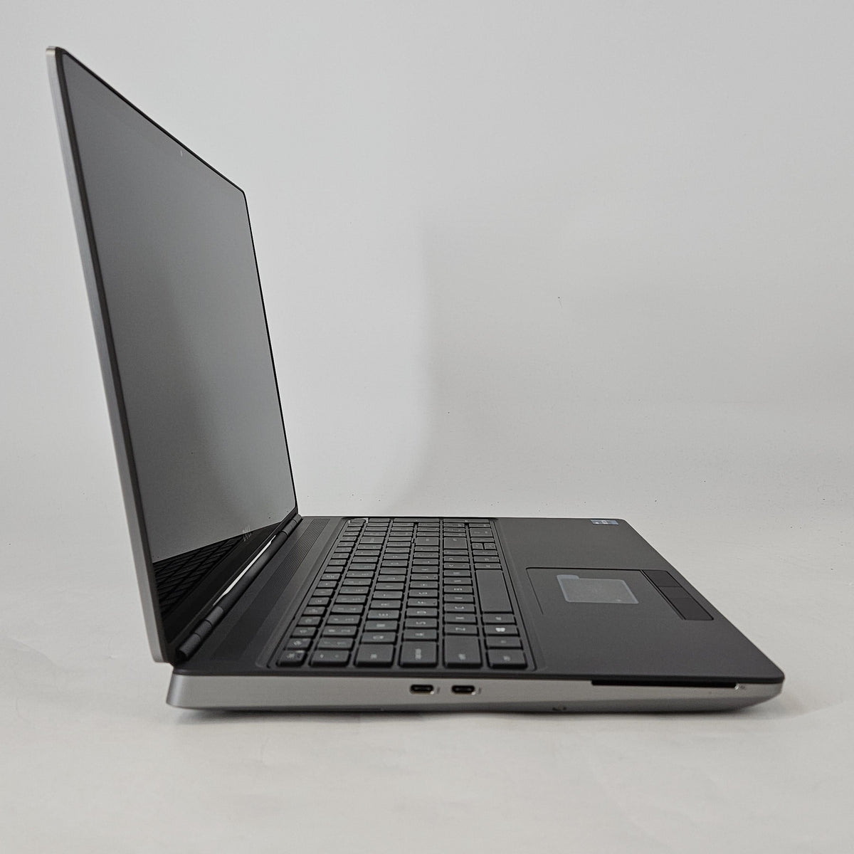 Dell Precision 7560 15.6 Gray 2.6 GHz 8-Core Intel Xeon W 64GB RAM 1TB Solid State Drive NVIDIA RTX A5000 16 GB