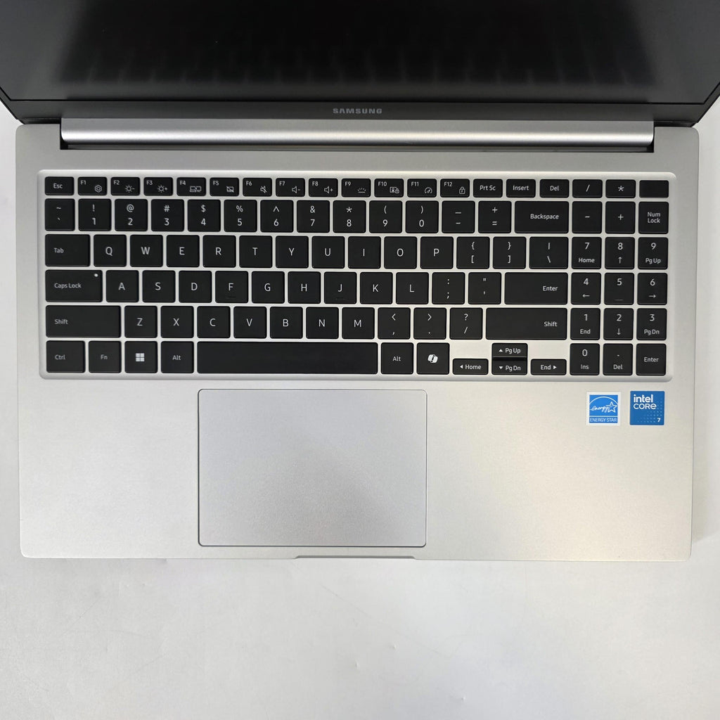 Galaxy Book4 15.6 Silver 1.8 GHz Intel Core 7 16GB RAM 512GB Solid State Drive