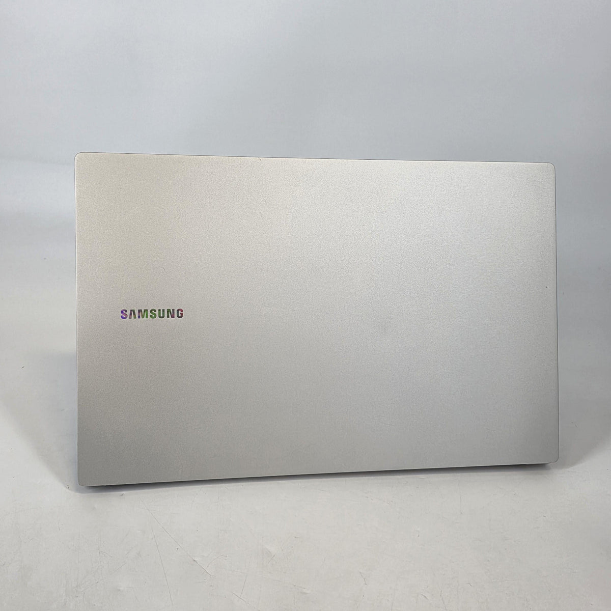 Galaxy Book4 15.6 Silver 1.8 GHz Intel Core 7 16GB RAM 512GB Solid State Drive