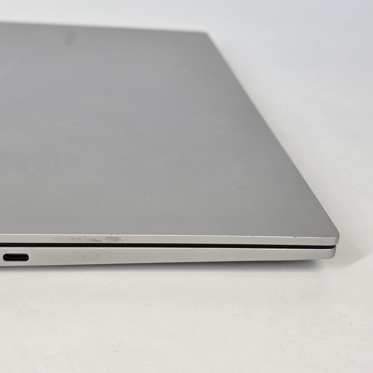 Galaxy Book4 15.6 Silver 1.8 GHz Intel Core 7 16GB RAM 512GB Solid State Drive