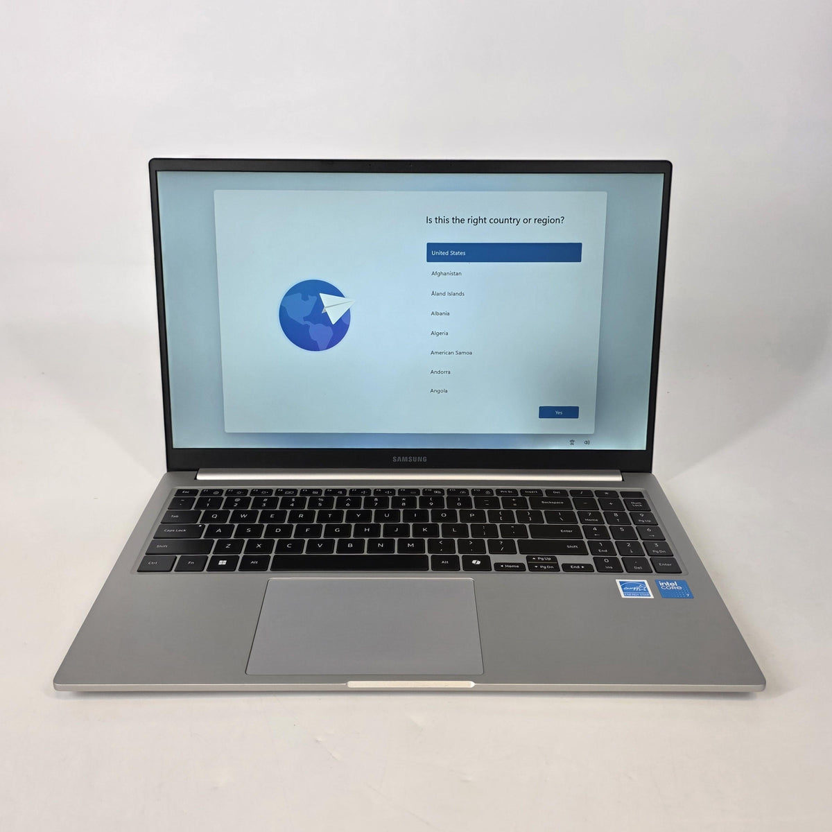 Galaxy Book4 15.6 Silver 1.8 GHz Intel Core 7 16GB RAM 512GB Solid State Drive