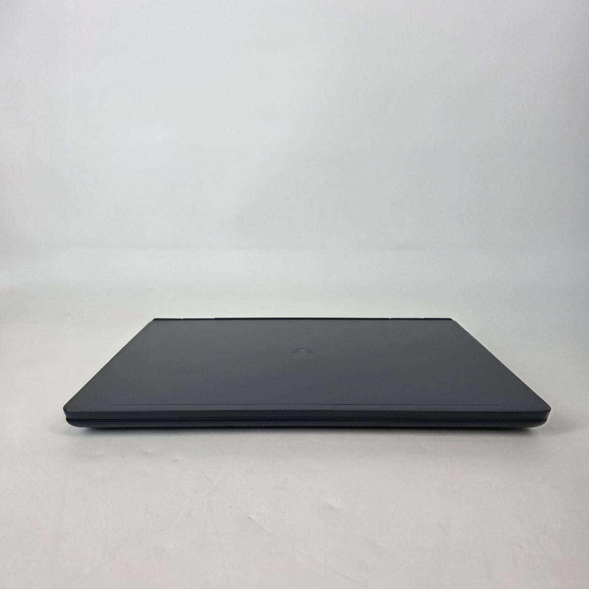 Dell Alienware 16 Aurora Interstellar Indigo 2.5 GHz Intel Core 7 Series 2 16GB RAM 1TB Solid State Drive NVIDIA GeForce RTX 5060 8 GB