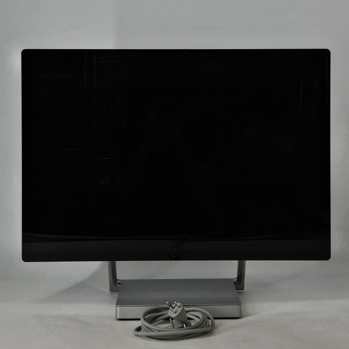 Surface Studio 2+ 28 3.3 GHz Intel Core i7 11th Gen. 32GB RAM 1TB Solid State Drive NVIDIA GeForce RTX 3060 6 GB