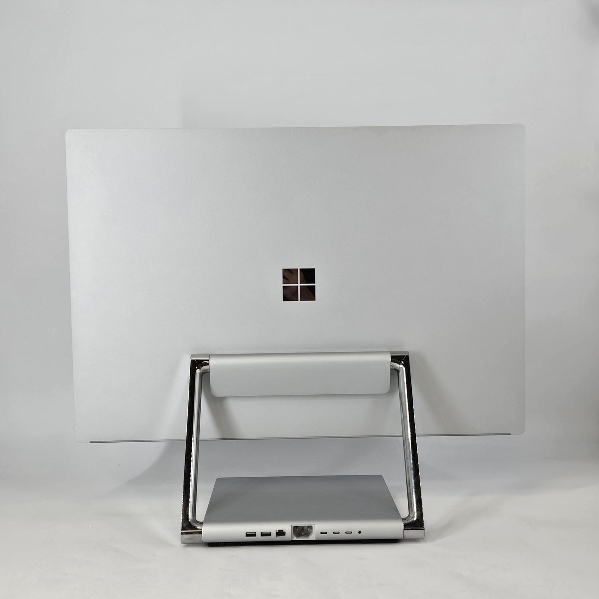 Surface Studio 2+ 28 3.3 GHz Intel Core i7 11th Gen. 32GB RAM 1TB Solid State Drive NVIDIA GeForce RTX 3060 6 GB