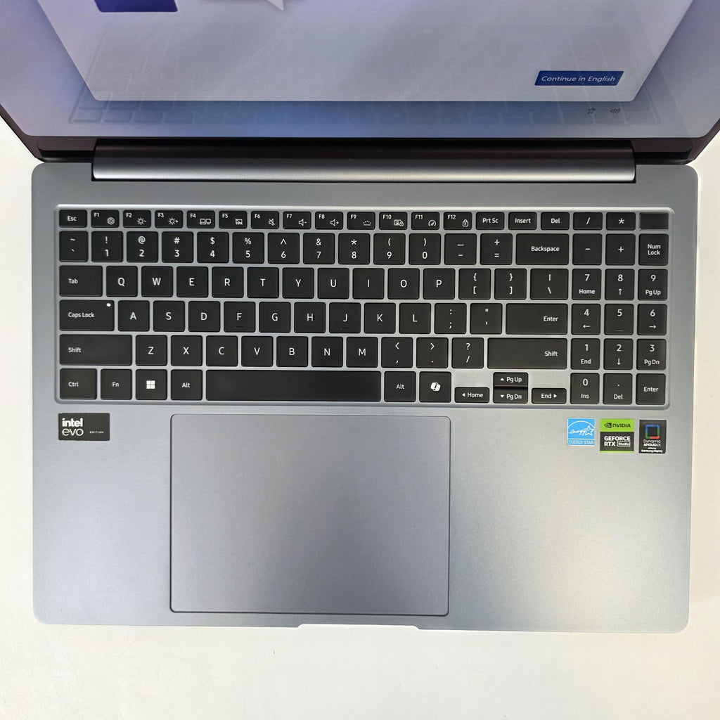 Galaxy Book4 Ultra 16 Gray 2.5 GHz Intel Core Ultra 9 32GB RAM 1TB Solid State Drive NVIDIA GeForce RTX 4070 8 GB