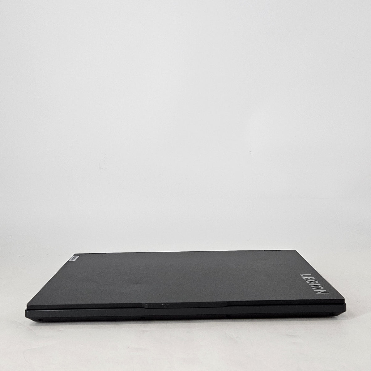 Lenovo Legion Pro 5i Gen 8 16 Gray 2.1 GHz Intel Core i7 13th Gen. 16GB RAM 1TB Solid State Drive NVIDIA GeForce RTX 4070 8 GB