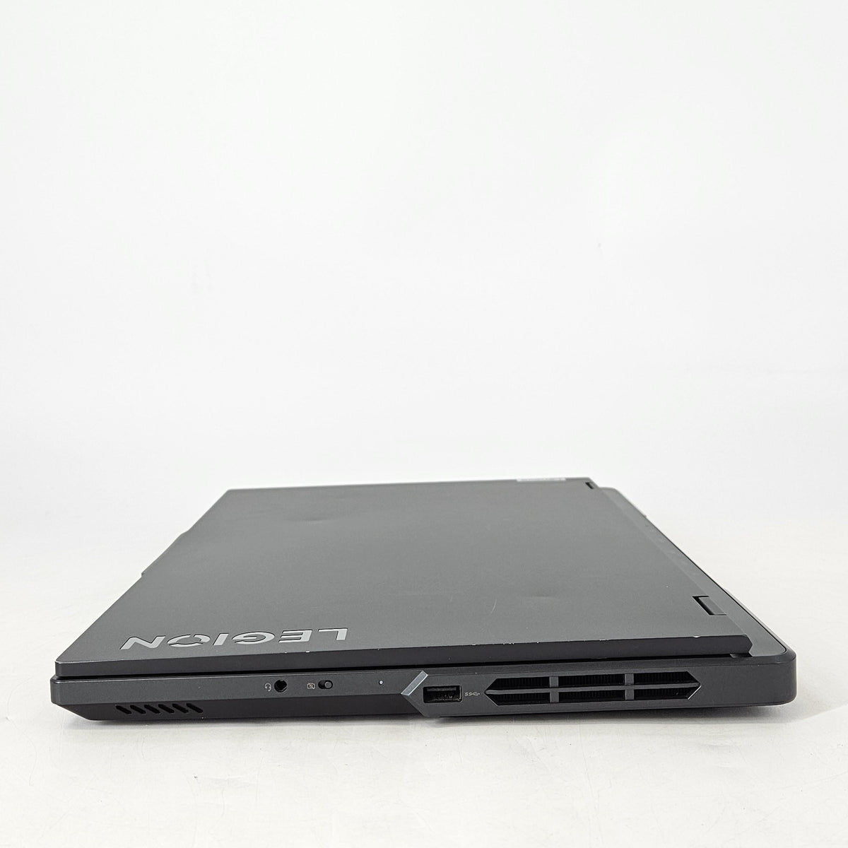 Lenovo Legion Pro 5i Gen 8 16 Gray 2.1 GHz Intel Core i7 13th Gen. 16GB RAM 1TB Solid State Drive NVIDIA GeForce RTX 4070 8 GB