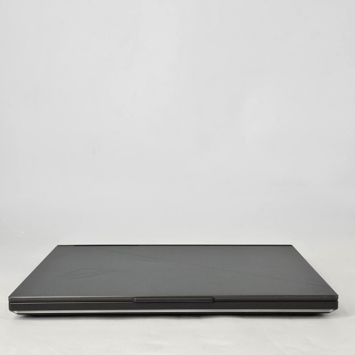 ROG Strix G16 G614 16 Black 2.2 GHz Intel Core i9 14th Gen. 16GB RAM 1TB Solid State Drive NVIDIA GeForce RTX 4060 8 GB