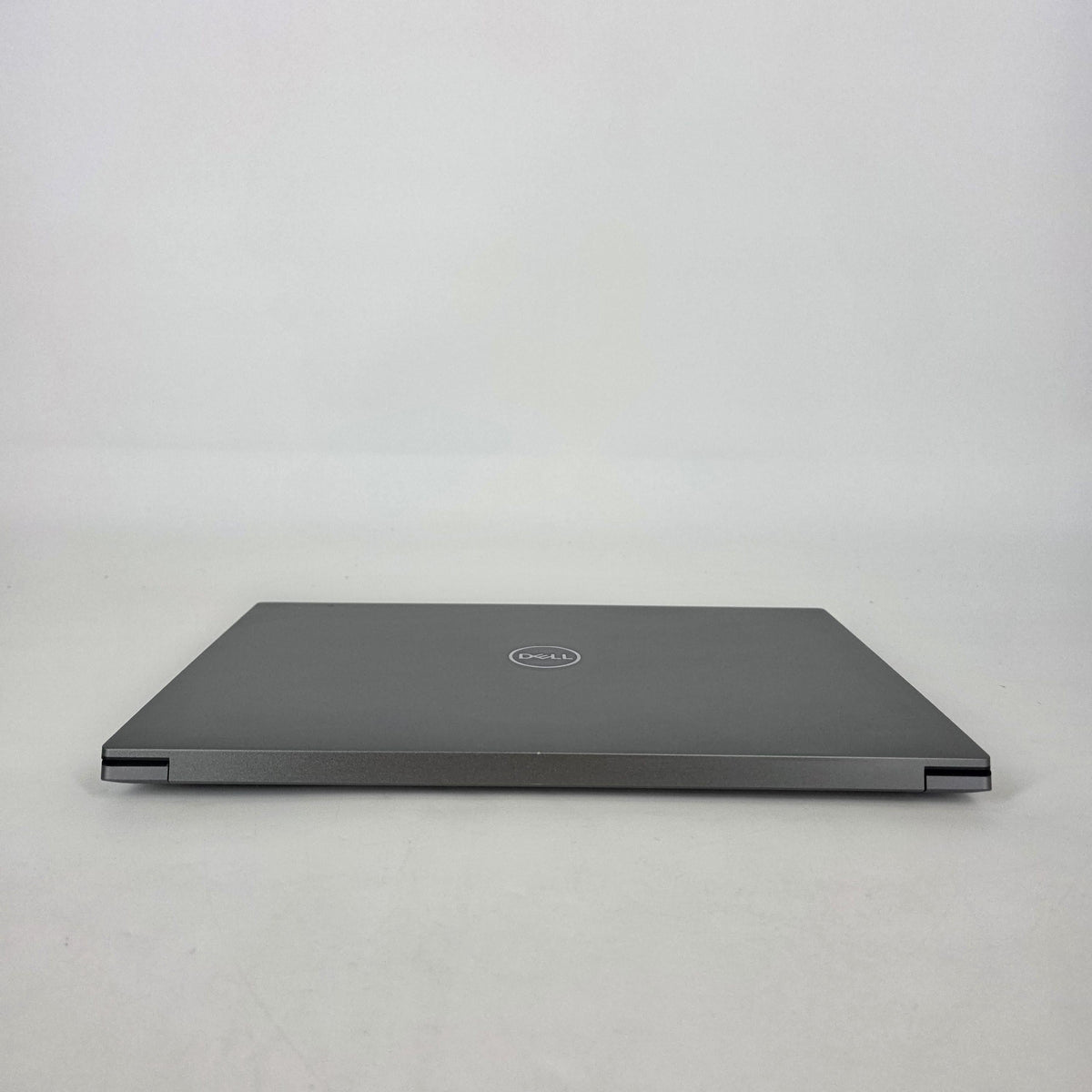 Precision 5570 15.6 Gray 2.3 GHz Intel Core i7 12th Gen. 16GB RAM 256GB Solid State Drive NVIDIA RTX A2000 8 GB