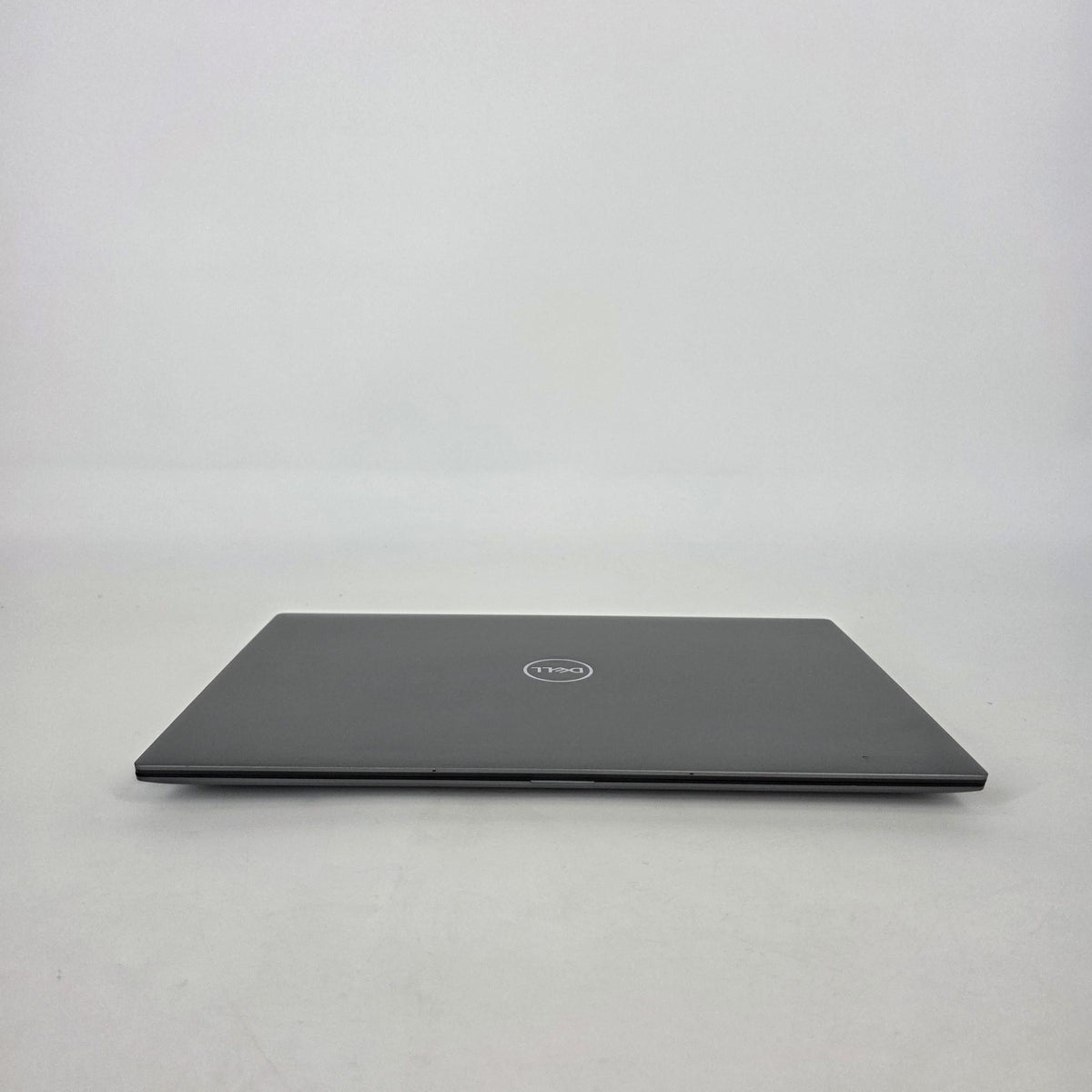Precision 5570 15.6 Gray 2.3 GHz Intel Core i7 12th Gen. 16GB RAM 256GB Solid State Drive NVIDIA RTX A2000 8 GB