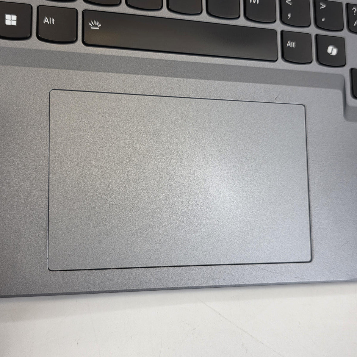 Lenovo Legion 5i Gen 9 16 Gray 2.2 GHz Intel Core i9 14th Gen. 32GB RAM 1TB Solid State Drive NVIDIA GeForce RTX 4060 8 GB