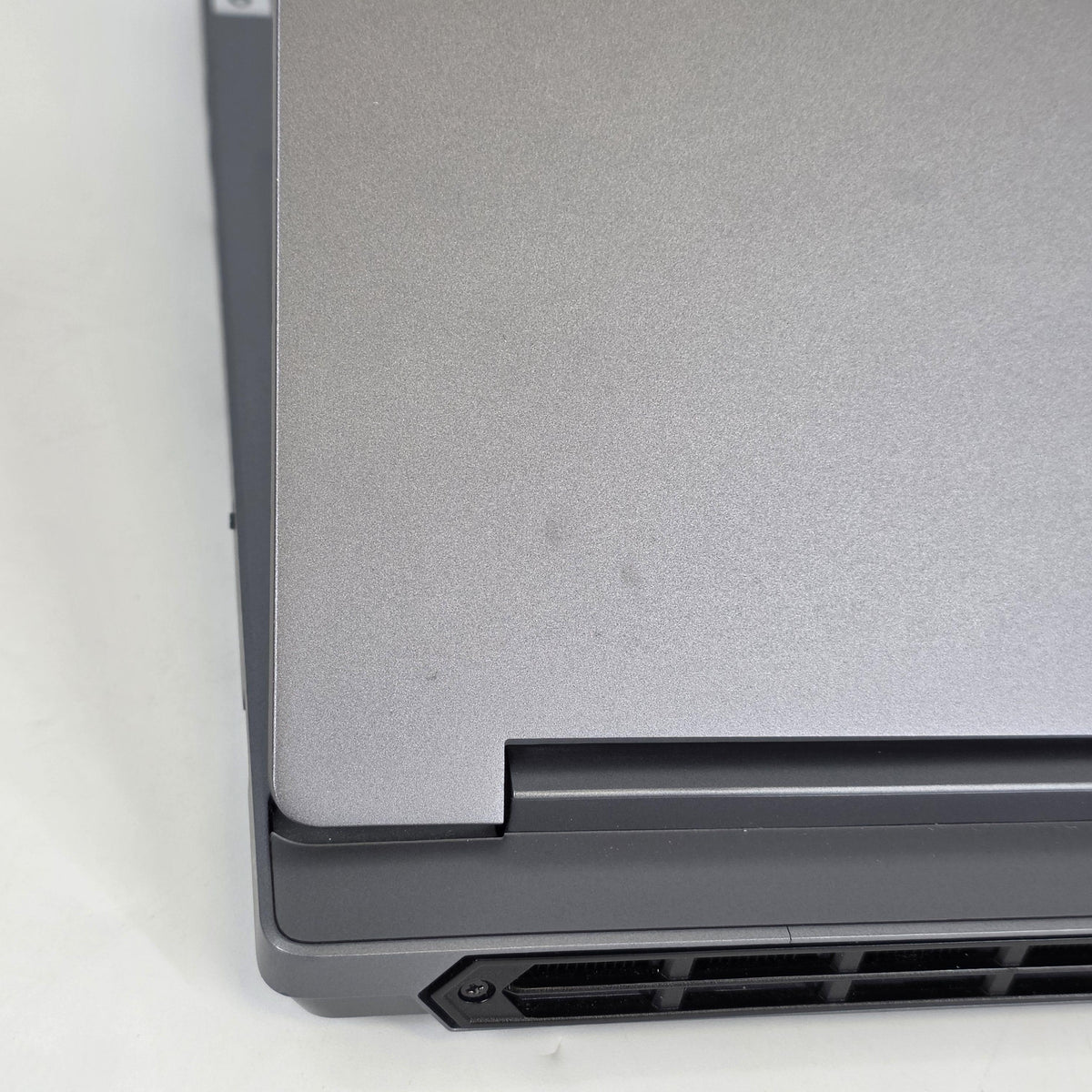 Lenovo Legion 5i Gen 9 16 Gray 2.2 GHz Intel Core i9 14th Gen. 32GB RAM 1TB Solid State Drive NVIDIA GeForce RTX 4060 8 GB