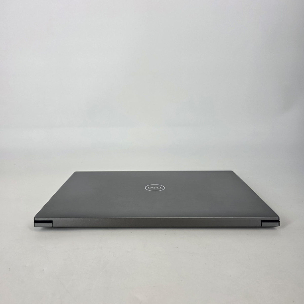Precision 5570 15.6 Gray 2.3 GHz Intel Core i7 12th Gen. 16GB RAM 256GB Solid State Drive NVIDIA RTX A2000 8 GB