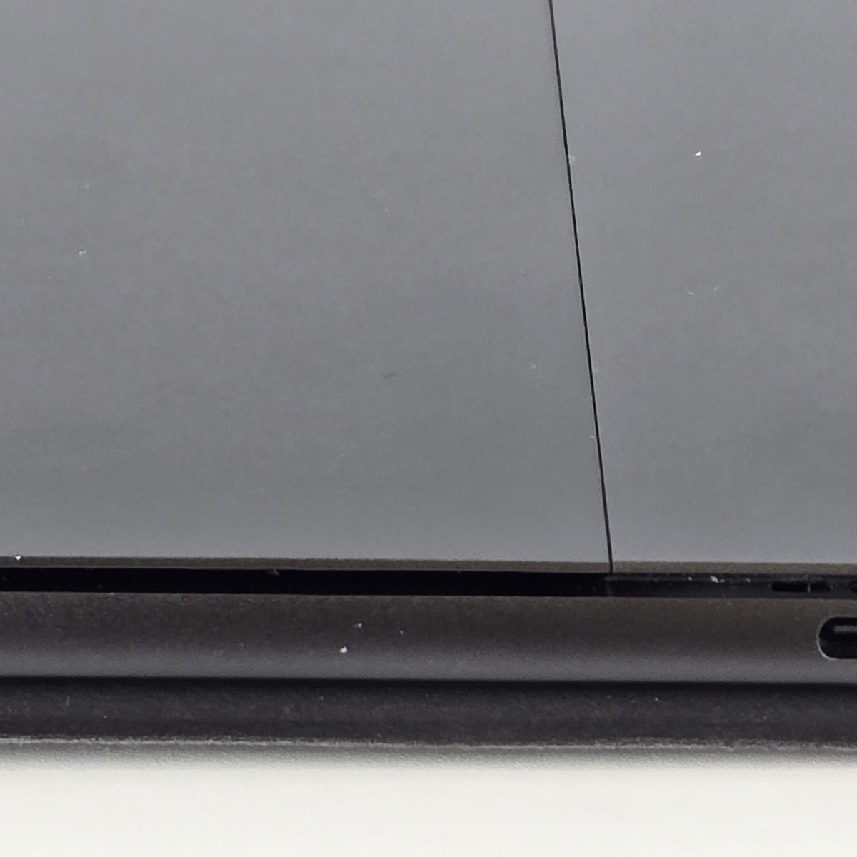 Microsoft Surface Pro 9 13 Graphite WiFi 2.7 GHz Intel Core i7 12th Gen. 16GB RAM 256GB Solid State Drive