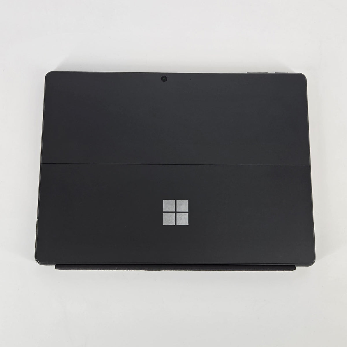 Microsoft Surface Pro 9 13 Graphite WiFi 2.7 GHz Intel Core i7 12th Gen. 16GB RAM 256GB Solid State Drive