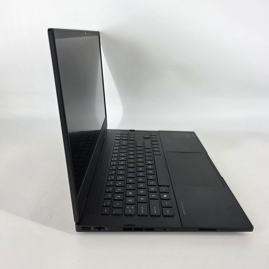 HP Omen 16 Black 2.3 GHz Intel Core i7 12th Gen. 16GB RAM 1TB Solid State Drive NVIDIA GeForce RTX 3050 Ti 4 GB