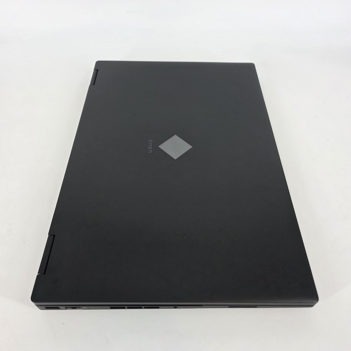 HP Omen 16 Black 2.3 GHz Intel Core i7 12th Gen. 16GB RAM 1TB Solid State Drive NVIDIA GeForce RTX 3050 Ti 4 GB