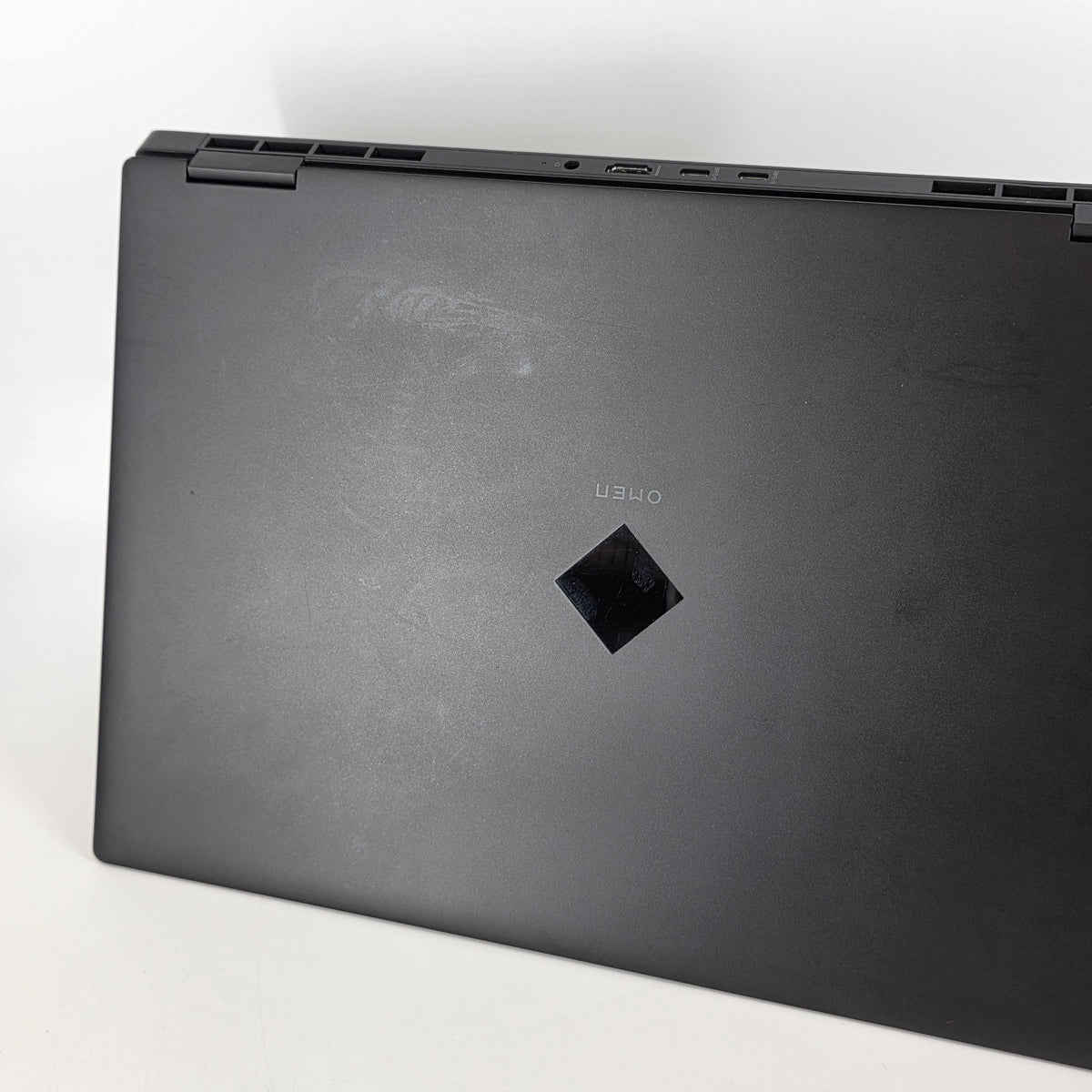 HP Omen 16 Black 2.3 GHz Intel Core i7 12th Gen. 16GB RAM 1TB Solid State Drive NVIDIA GeForce RTX 3050 Ti 4 GB