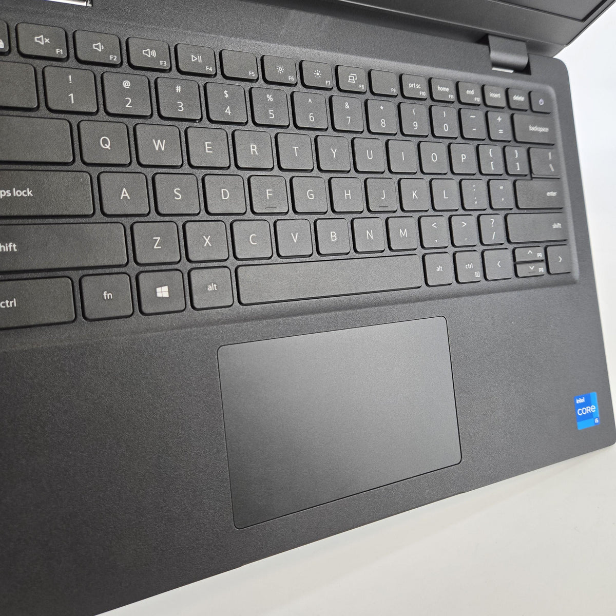 Dell Latitude 3420 14 Gray 2.4 GHz Intel Core i5 11th Gen. 8GB RAM 256GB Solid State Drive