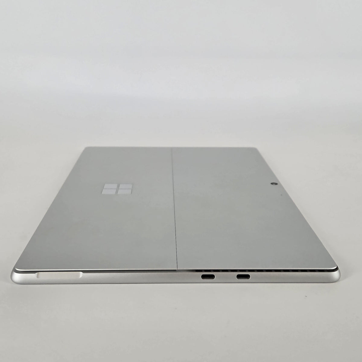 Microsoft Surface Pro 9 13 Platinum WiFi 2.5 GHz Intel Core i5 12th Gen. 8GB RAM 256GB Solid State Drive