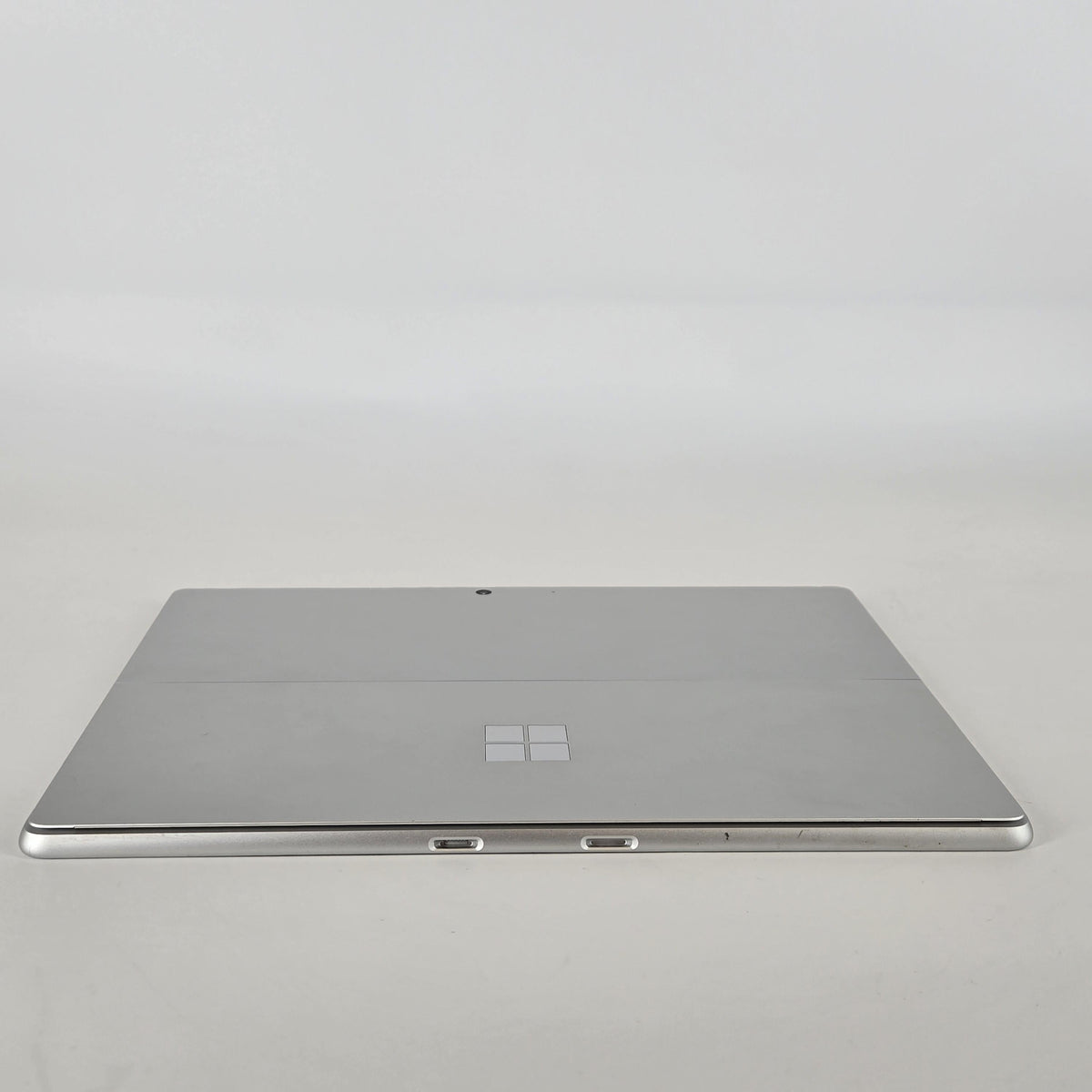 Microsoft Surface Pro 9 13 Platinum WiFi 2.5 GHz Intel Core i5 12th Gen. 8GB RAM 256GB Solid State Drive