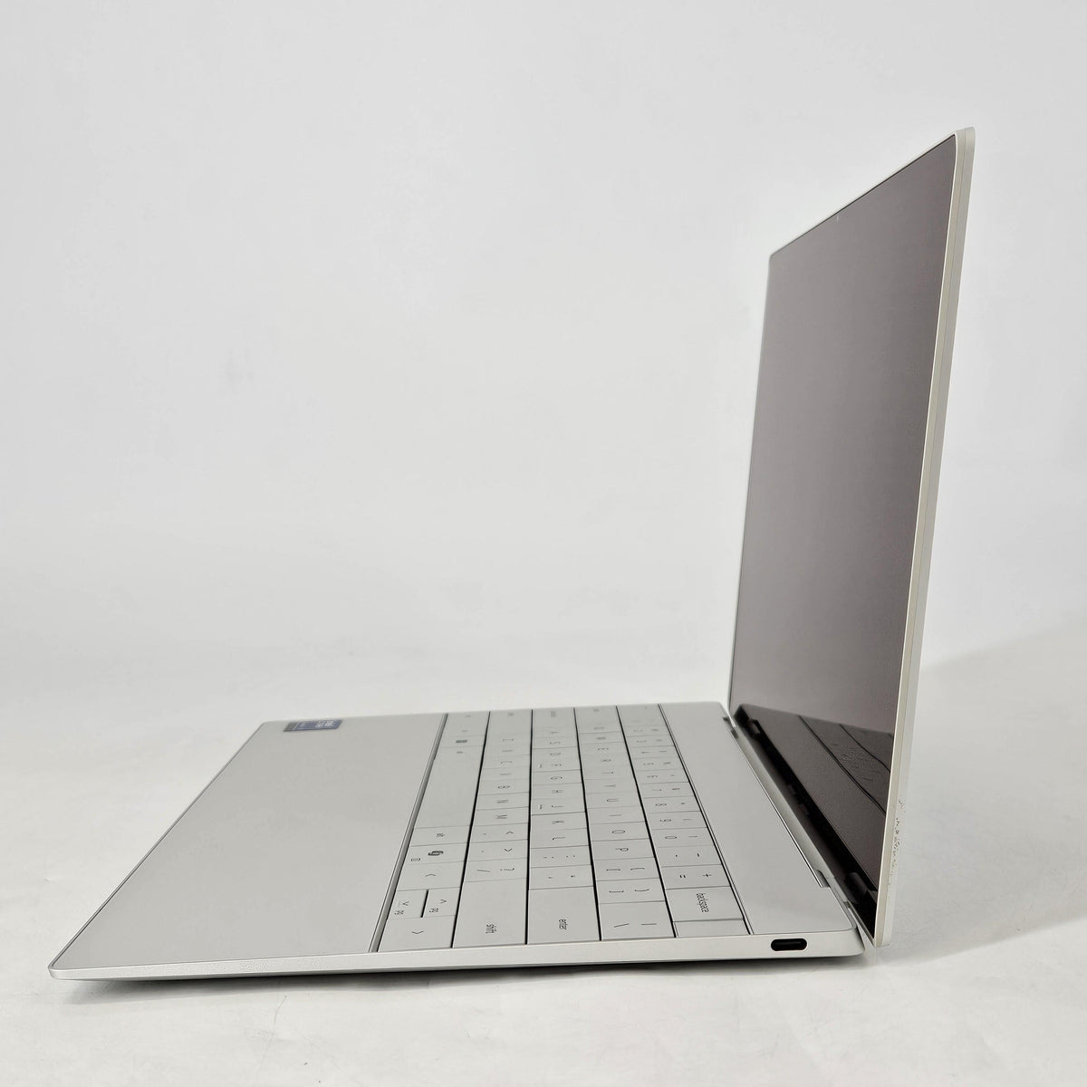 XPS 13 9350 Silver 2.2 GHz Intel Core Ultra 7 Series 2 32GB RAM 1TB Solid State Drive