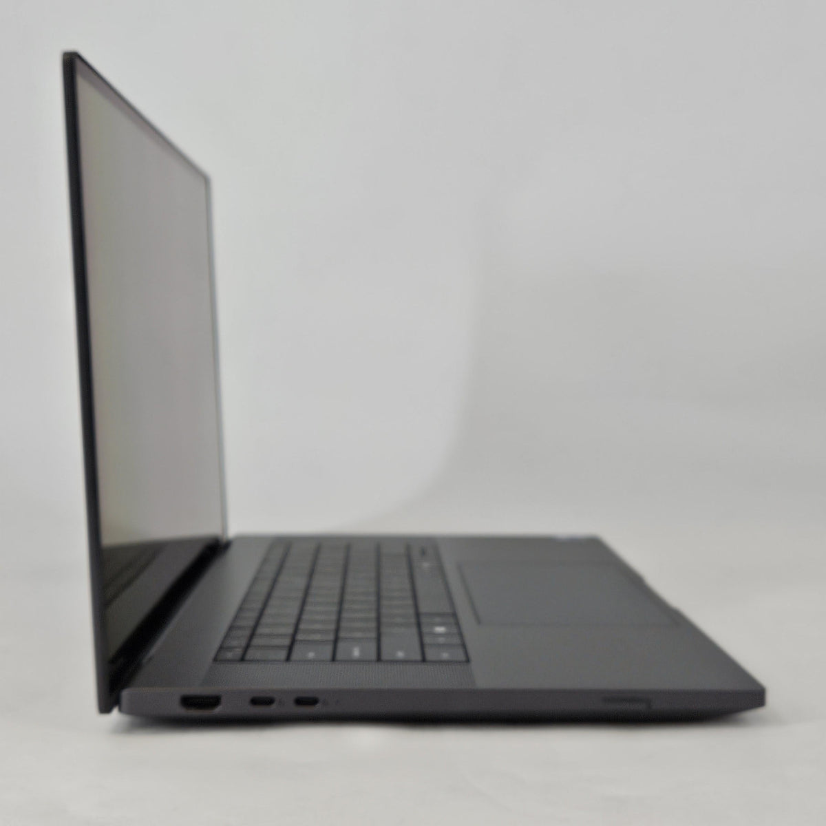 Pro Max 16 Premium MA16250 Magnetite 2.2 GHz Intel Core Ultra 7 Series 2 64GB RAM 4TB Solid State Drive NVIDIA RTX PRO 3000 Blackwell 12 GB