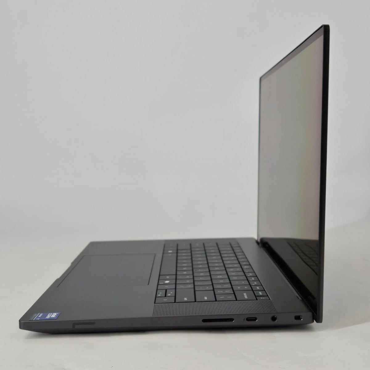 Pro Max 16 Premium MA16250 Magnetite 2.2 GHz Intel Core Ultra 7 Series 2 64GB RAM 4TB Solid State Drive NVIDIA RTX PRO 3000 Blackwell 12 GB