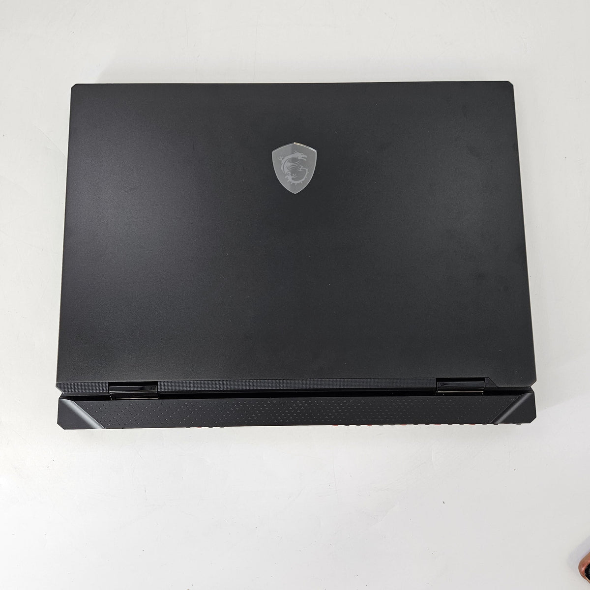 MSI Raider 18 HX 18 Black 2.2 GHz Intel Core i9 14th Gen. 16GB RAM 2TB Solid State Drive NVIDIA GeForce RTX 4080 12 GB