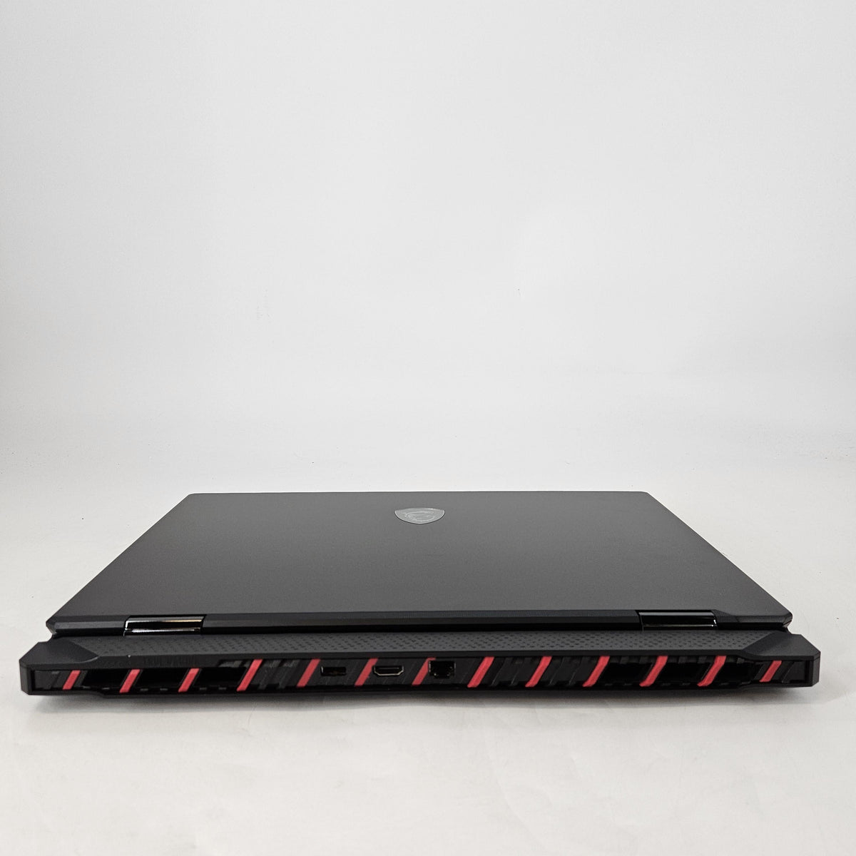 MSI Raider 18 HX 18 Black 2.2 GHz Intel Core i9 14th Gen. 16GB RAM 2TB Solid State Drive NVIDIA GeForce RTX 4080 12 GB