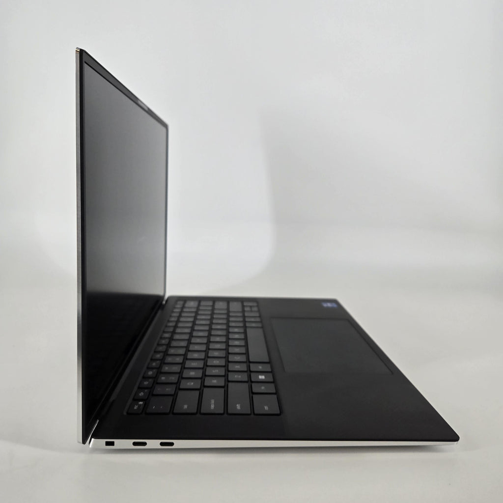 Dell XPS 15 9520 Silver 2.3 GHz Intel Core i7 12th Gen. 16GB RAM 1TB Solid State Drive NVIDIA GeForce RTX 3050 4 GB