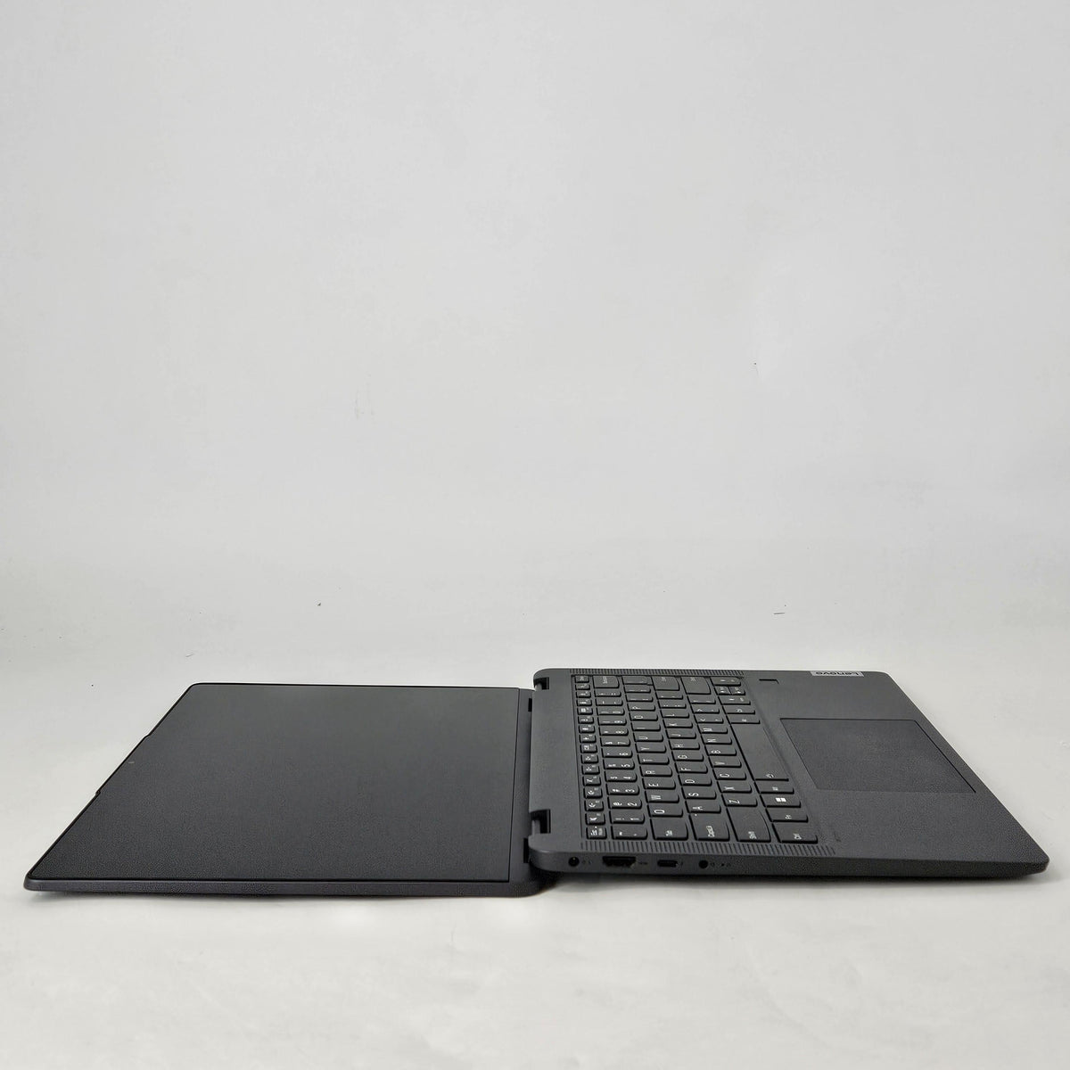 Lenovo IdeaPad Flex 5i 14 Gray 1.3 GHz Intel Core i5 12th Gen. 8GB RAM 512GB Solid State Drive